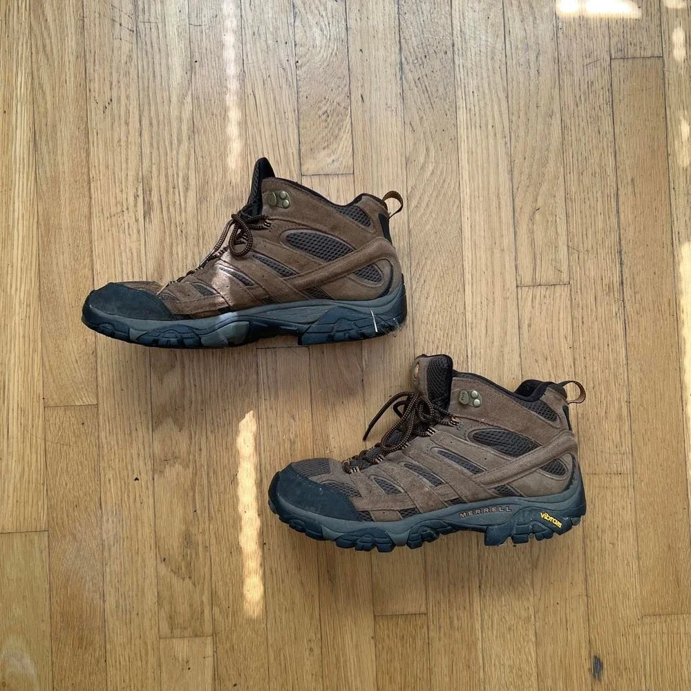 Merrell Moab 2 Mid Brown Hiking Boots